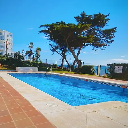 Estrella Del Mar - Beachfront With Panoramic Sea View Apartment