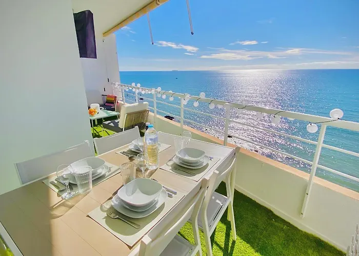 Estrella Del Mar - Beachfront With Panoramic Sea View Apartmán *